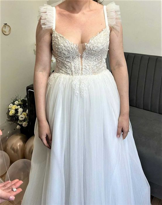 Vând rochie de mireasă Valerie Mariage, voal si crinolină incluse