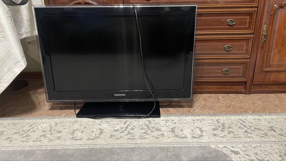 Продам телевизор Самсунг