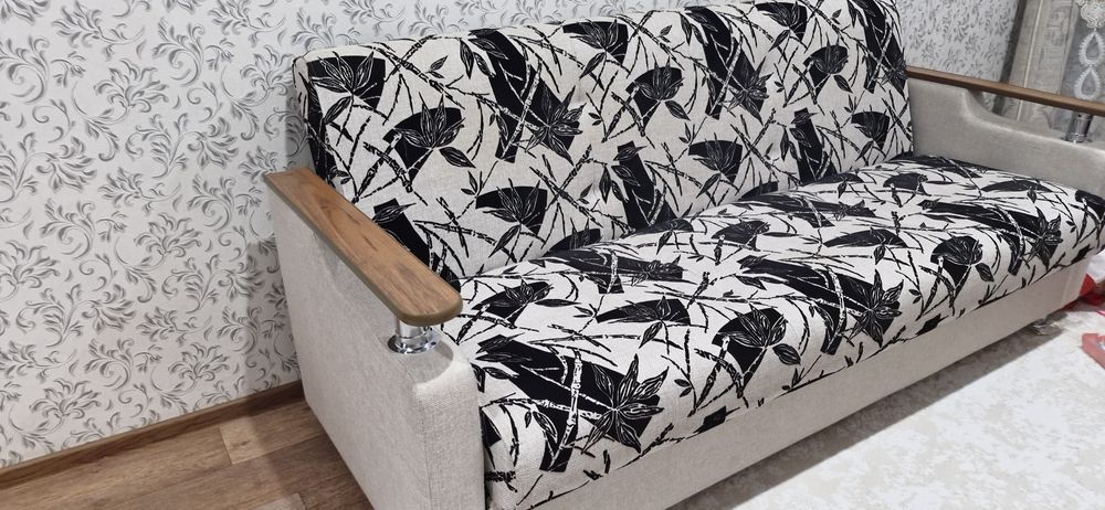 Продам диван. В отличном состоянии.