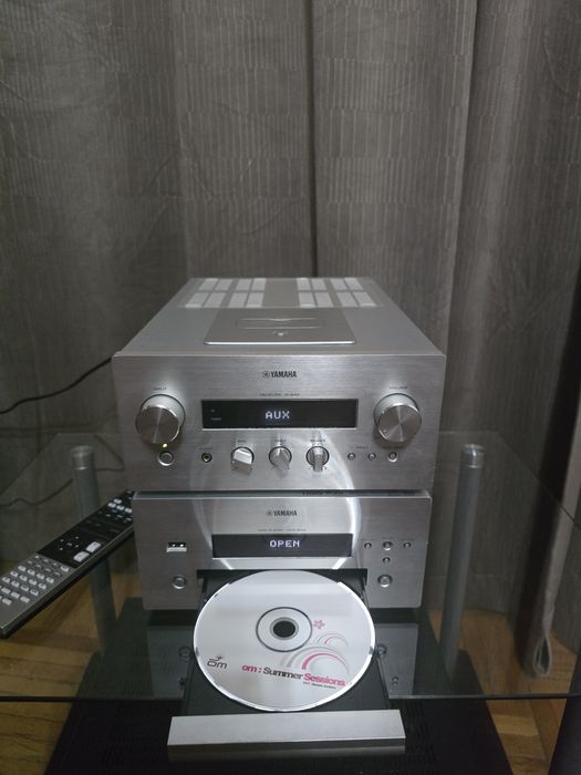 Linie Yamaha R-840 + DVD-840 ,HDMI, USB, iPod port, Sunet Hi-Fi Premiu