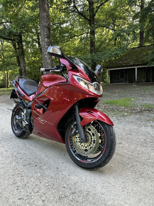 Triumph sprint st 1050
