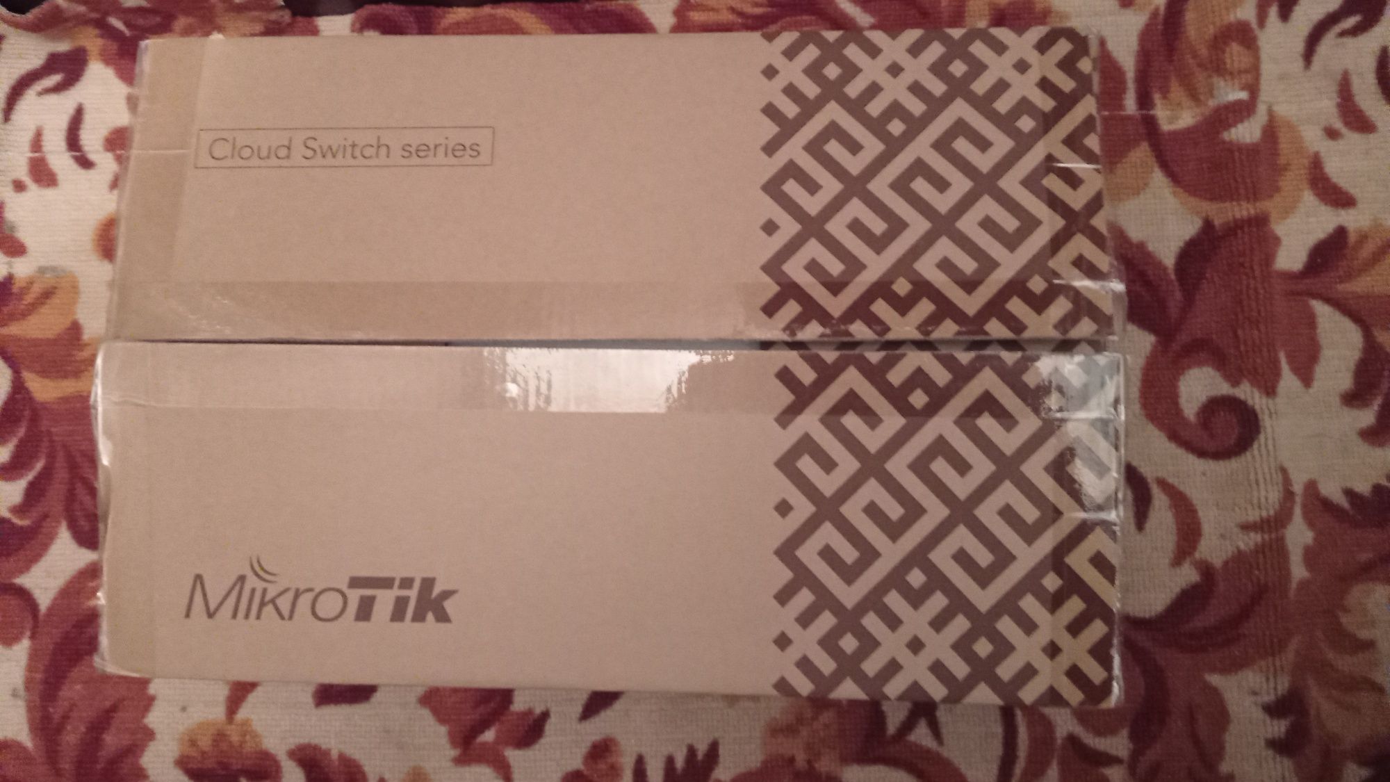 Коммутатор Cloud Router Switch Mikrotik CRS328-24P-4S+RM