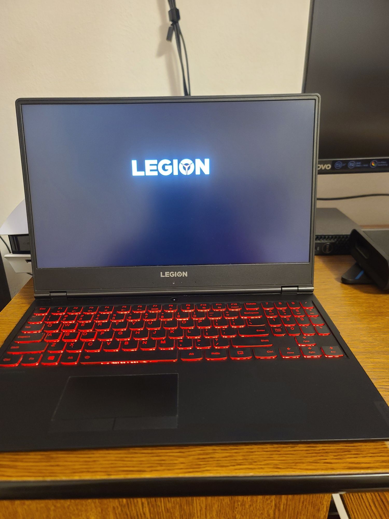 Laptop gaming Lenovo Legion Y7000