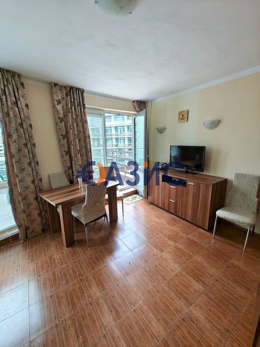 Продава се Двустаен апартамент в к.к. Слънчев бряг - 54 кв.м за 1241 €/кв.м - Снимка #5