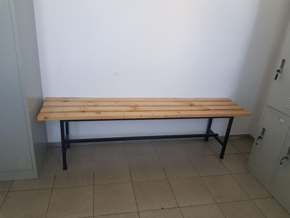 Пейка за съблекалня/фитнес