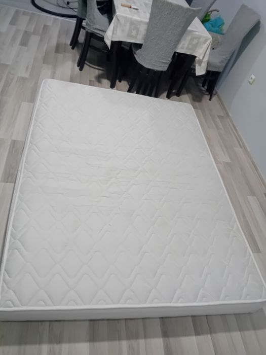 Продавам матрак ТЕД 144/190