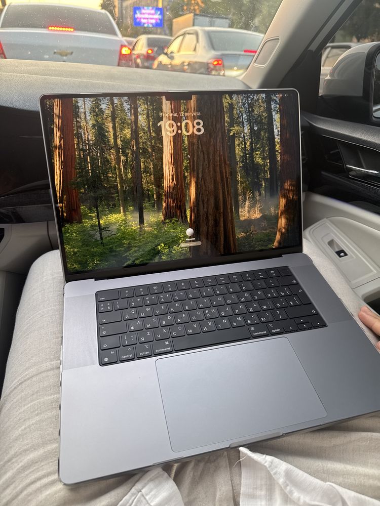 macbook pro m1 pro 16/512 16inch