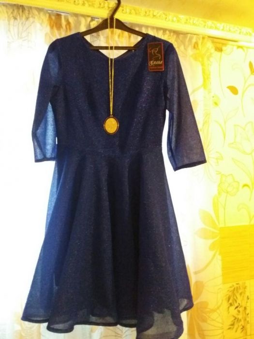 Продам новое платье