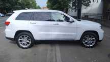 Grand Cherokee Summit
