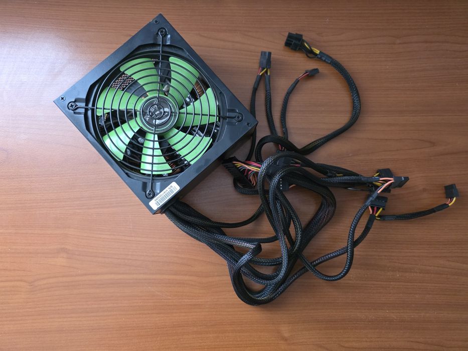 Захранване Raidmax 500W
