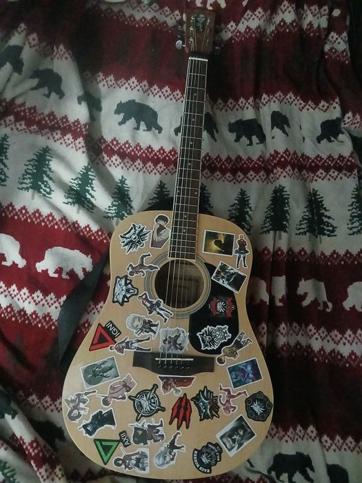 Продам гигару LEVINSON