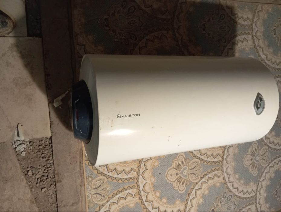 Аристон водонагреватель ARISTON 100л