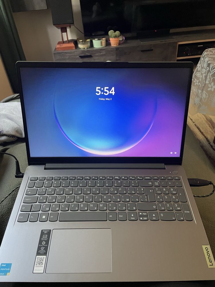 Lenovo IdeaPad 3 (82H8) 15" Инча лаптоп