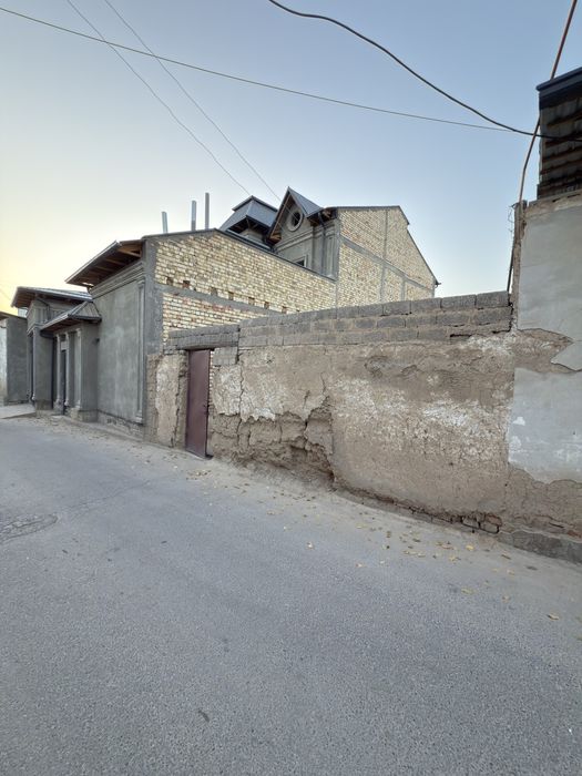 Сергели туманида 1.5 сотих 3 хонали уй сотилади зудлик билан