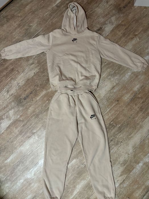 Дамски екип Найк