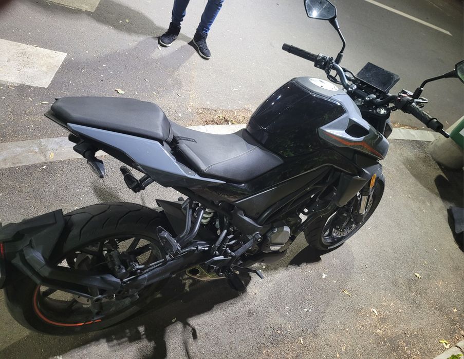 Motocicleta Cfmoto 300nk '23