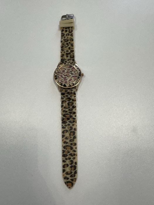 Ceasuri Q&Q - mai multe culori