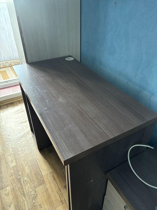 Продам компьютерный стол
