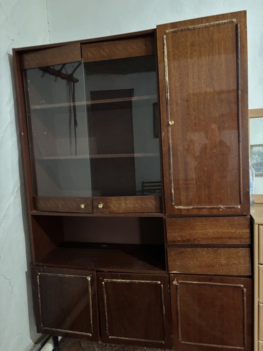 Отдам даром на дачу шкаф