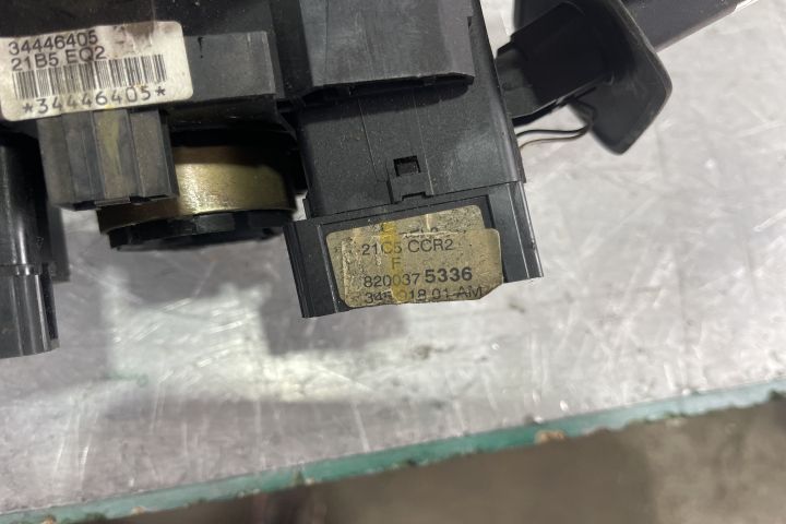 Maneta semnalizare 8200375336 / 820037 5336 Dacia Logan prima generat