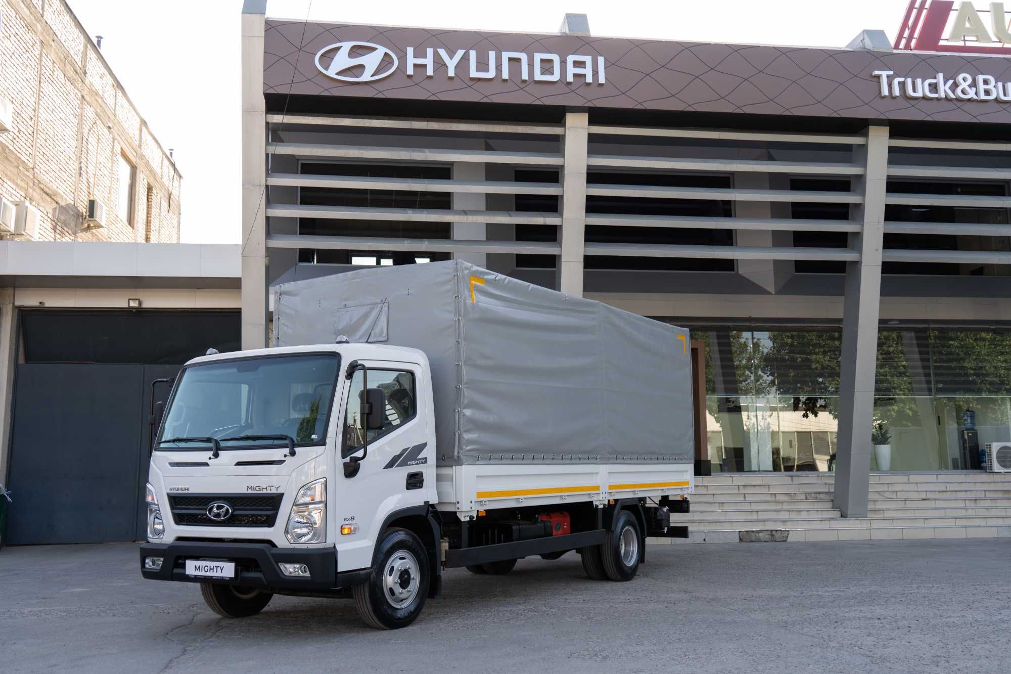 Тентовый фургон Hyundai Mighty со скидкой в 25 миллионов!