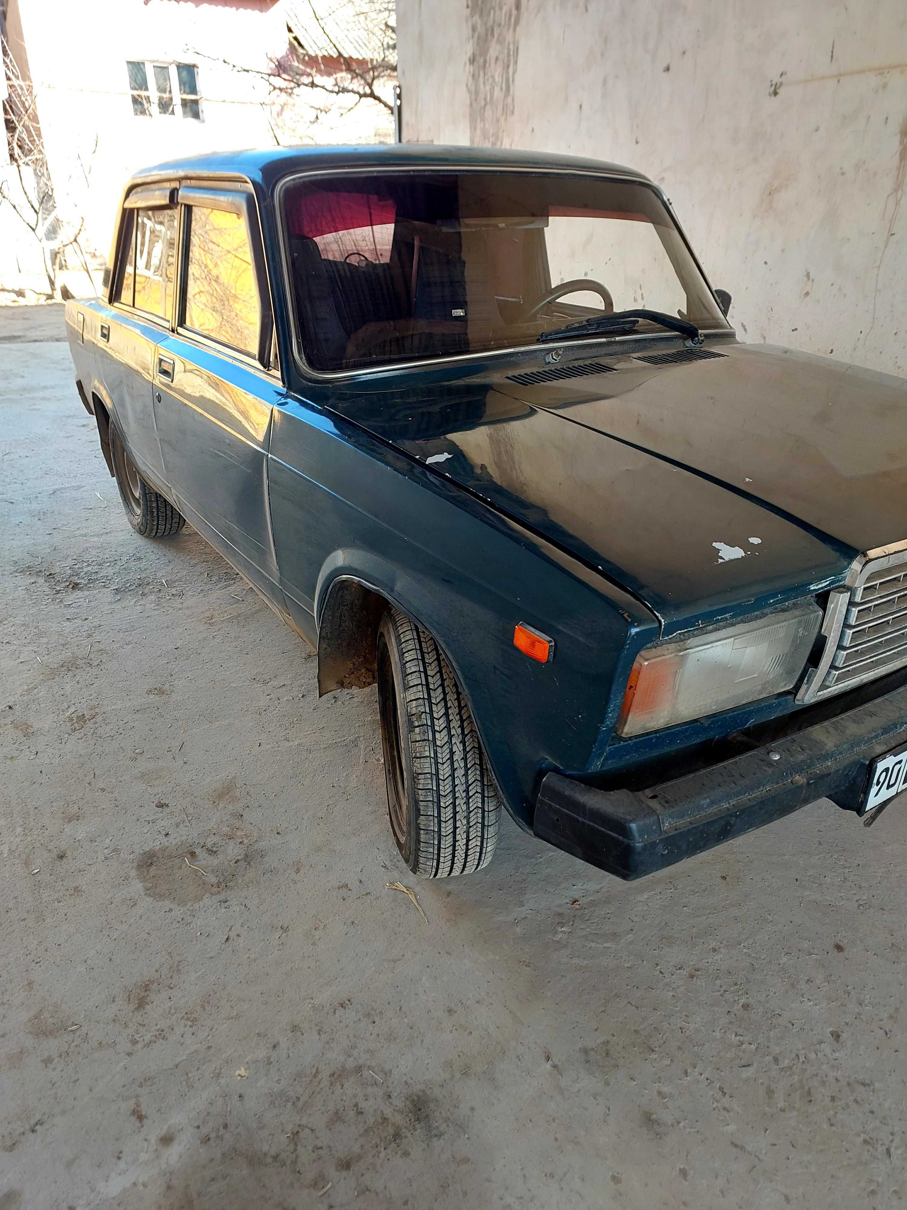 Vaz 2107 sotiladi