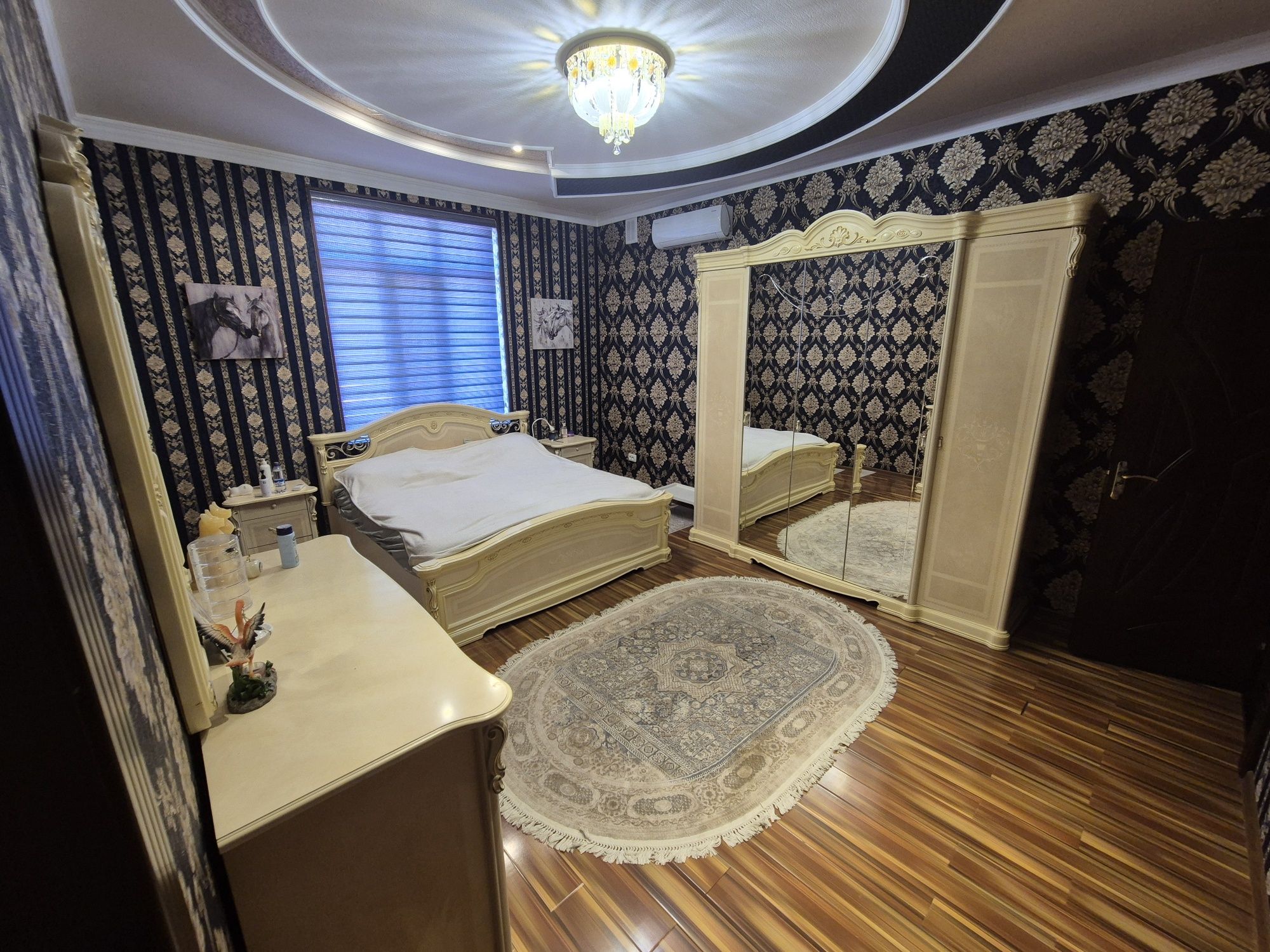 Продаю свой дом улица Сулола 6 комнат 6 санузлов на участке 570м²