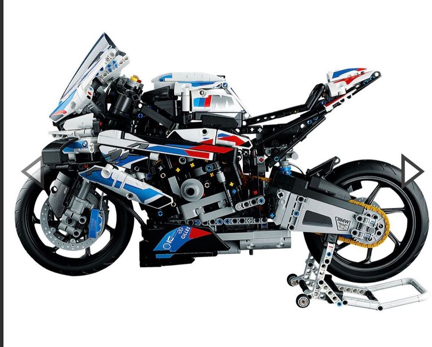 Игрален комплект LEGO® Technic 42130 - BMW M 1000 RR