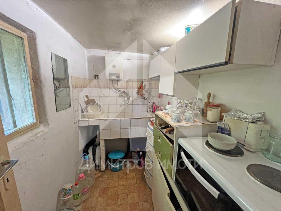 Продава едноетажна, тухлена къща в с. Писарево (обл. Шумен). ТОП имот!