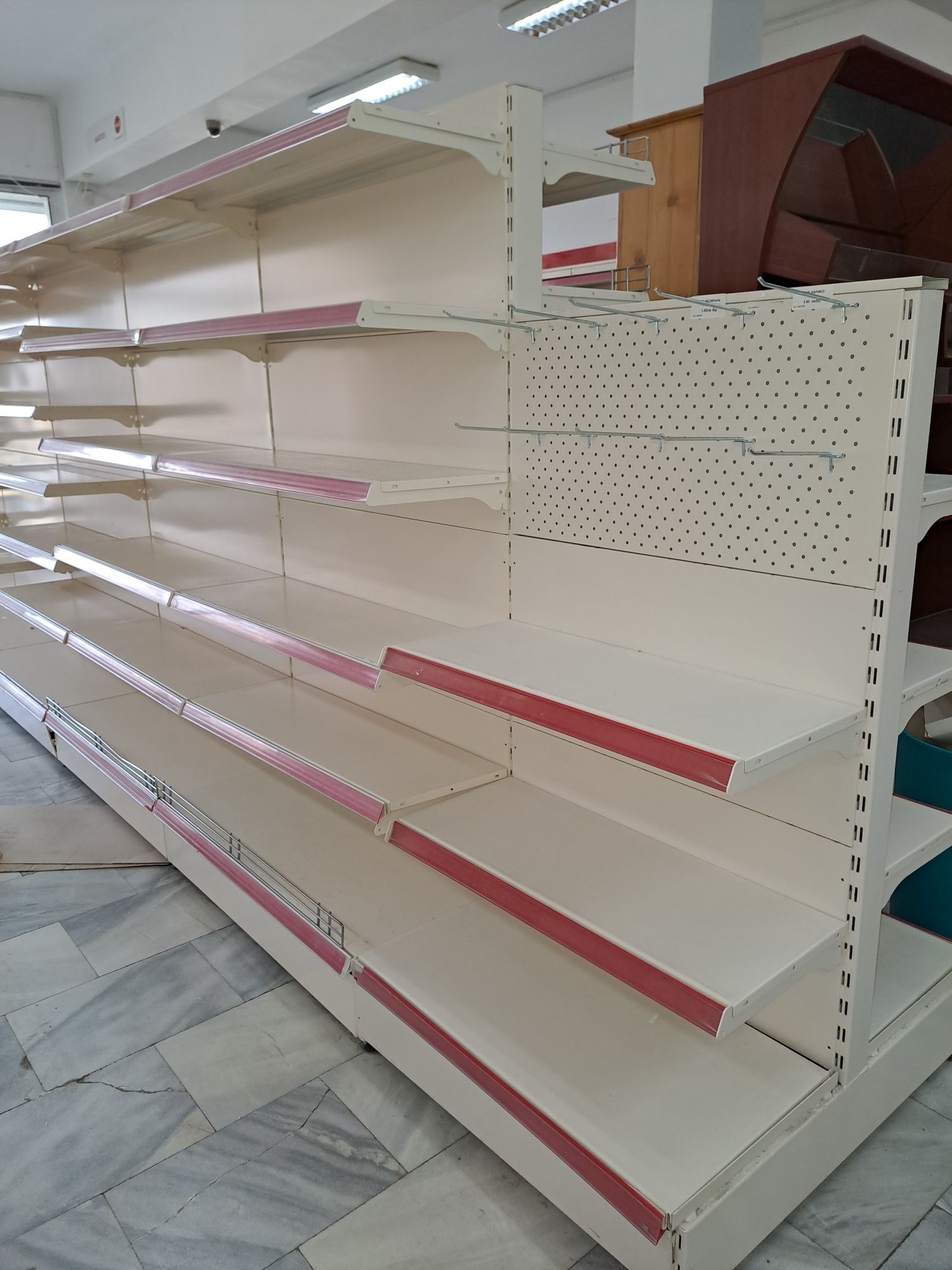 Рафтове за магазин