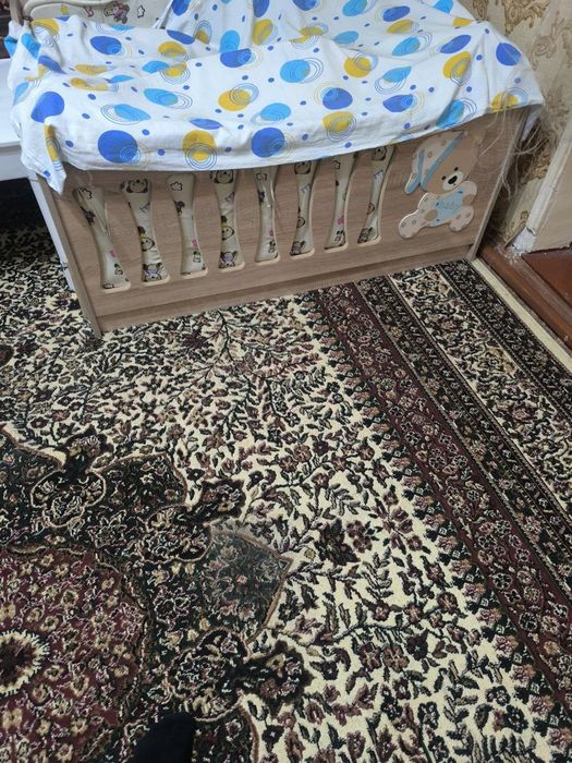 Детский шкафчик и кроватка люлька