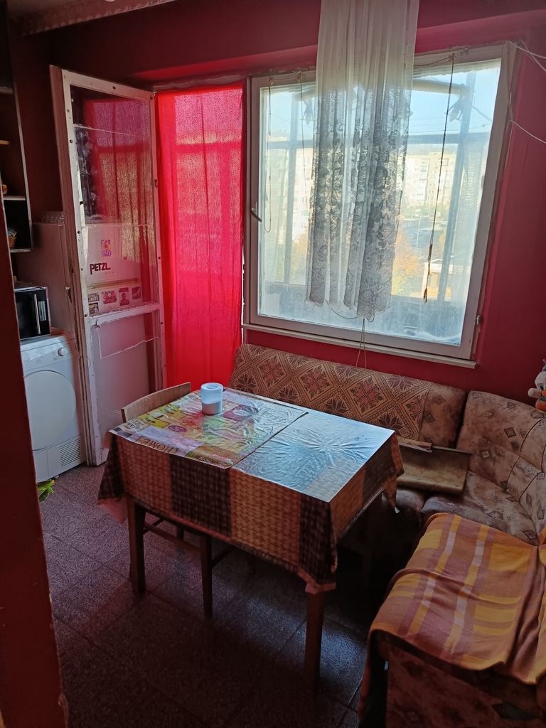 Дава се под наем Двустаен апартамент в Ловеч, Младост - 62 кв.м за 153 € - Снимка #9