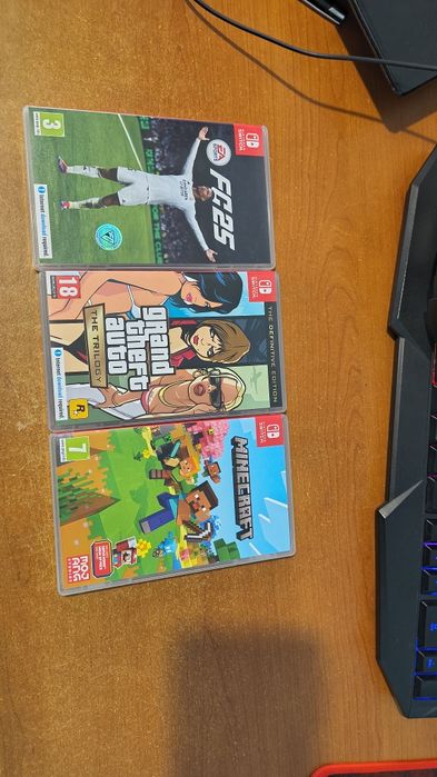 Нинтендо суич игри Minecraft , FC25 ,GTA the trilogy