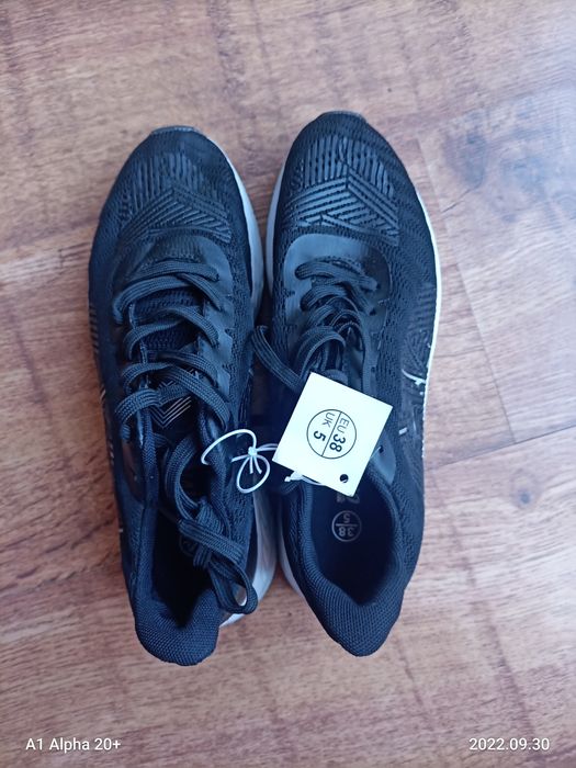 Дамски маратонки за бягане