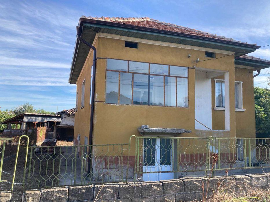 Къща с дворно място с. Ново село /видинско/