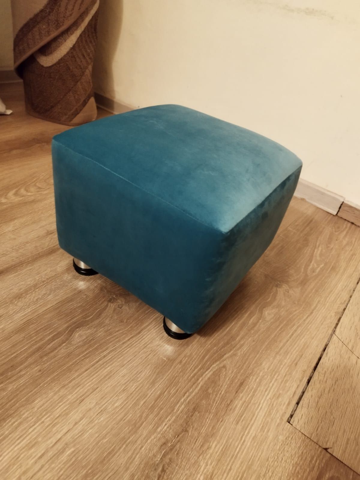 Vând taburet, taburel scăunel copii tapițat culoare bleu