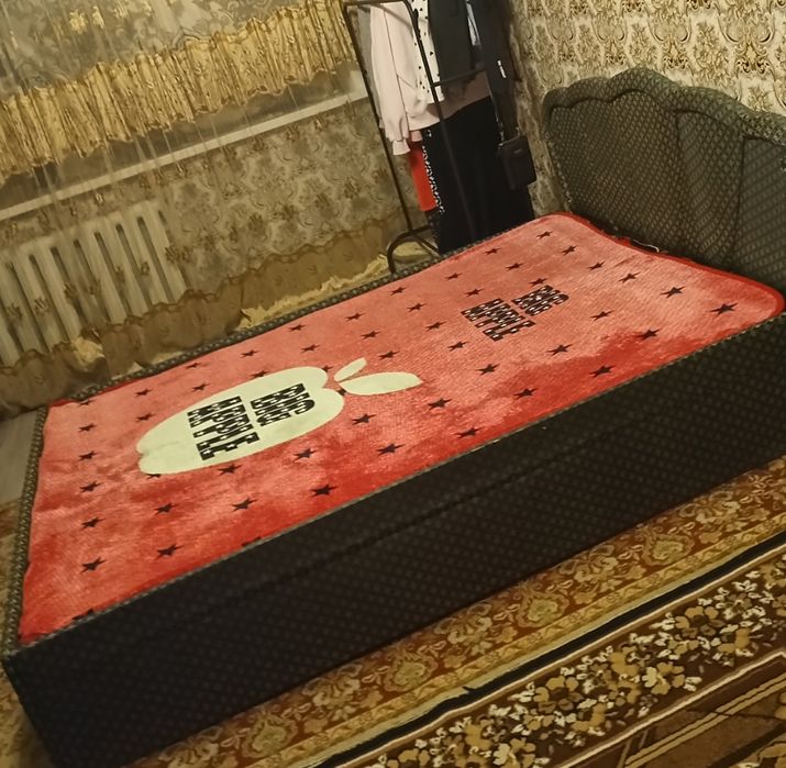 Продам кровать без матраса