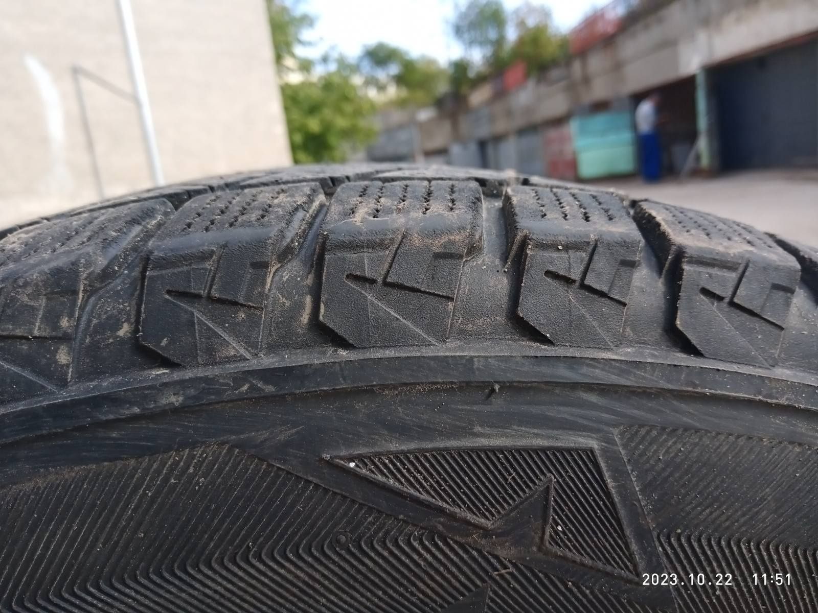 4 бр. зимни гуми Bridgestone 215/65/16