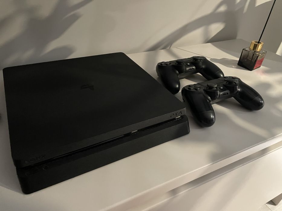 PlayStation Slim 1tb