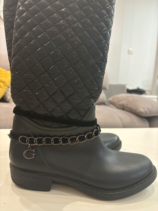 Ботуши Guess с верижка