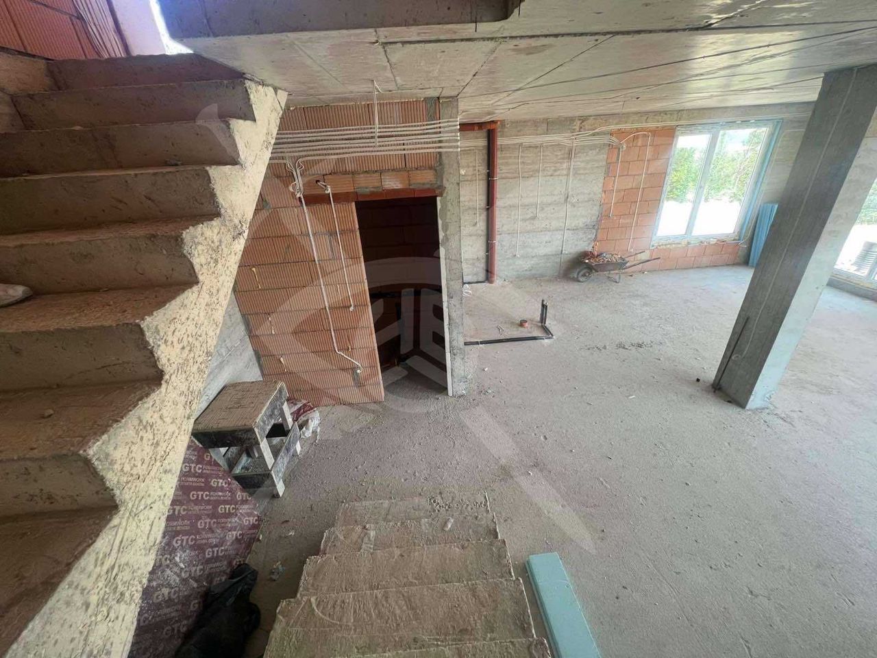 Продава се Къща в Варна, м-т Пчелина - 180 кв.м за 1639 €/кв.м - Снимка #2