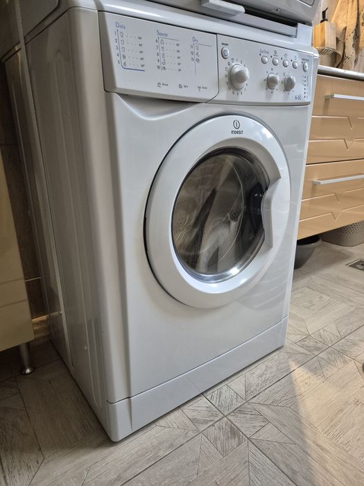 Masina de spalat Indesit cu uscator