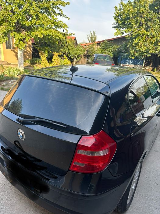Vend bmw seria 1 2010 euro 5 e87(lci) sau schimb
