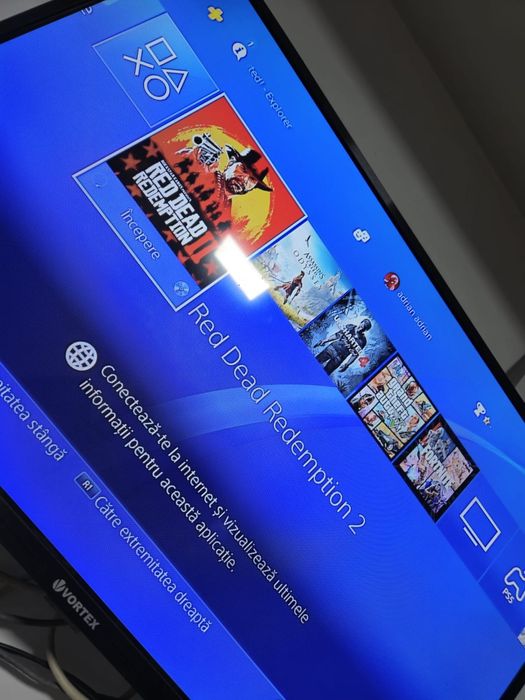 PlayStation 4 Slim preț 800 lei negociabil!