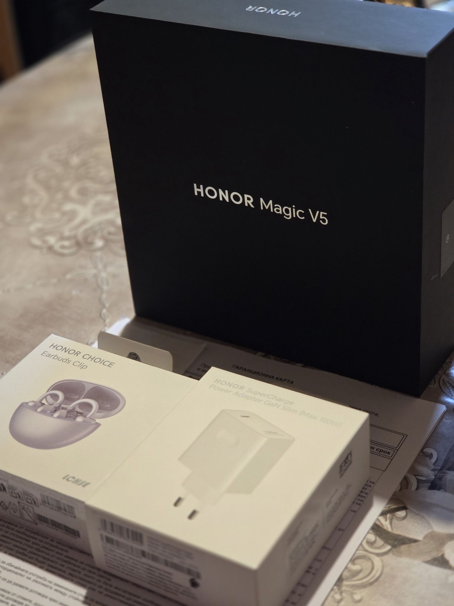Honor Magic V5 Dawn Gold 512/16GB! Нов! Гаранция 36 месеца!