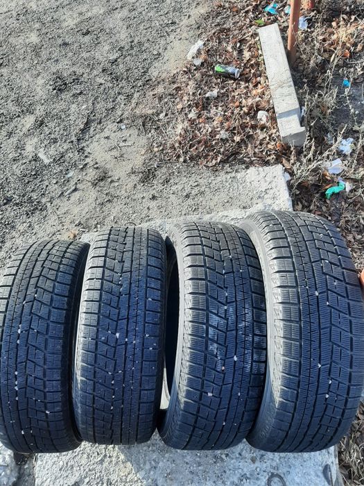 Продам шины 215/55/17 якогама