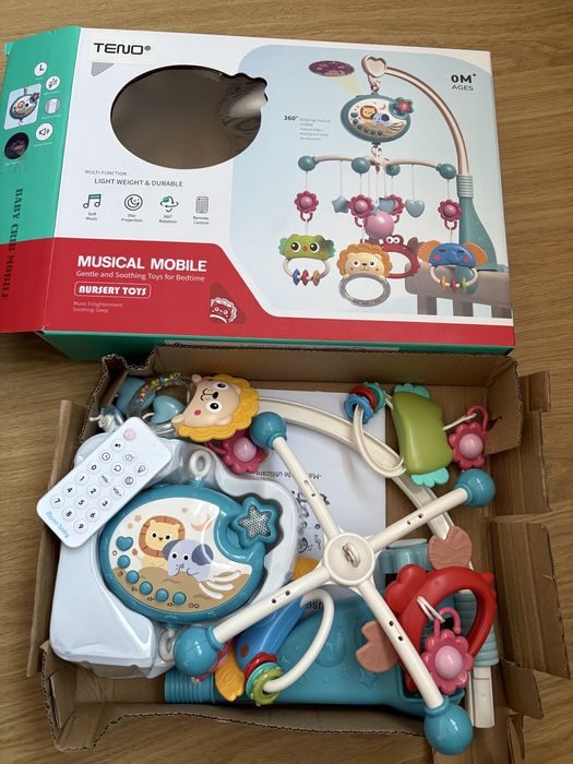 Carusel muzical, patut bebe.