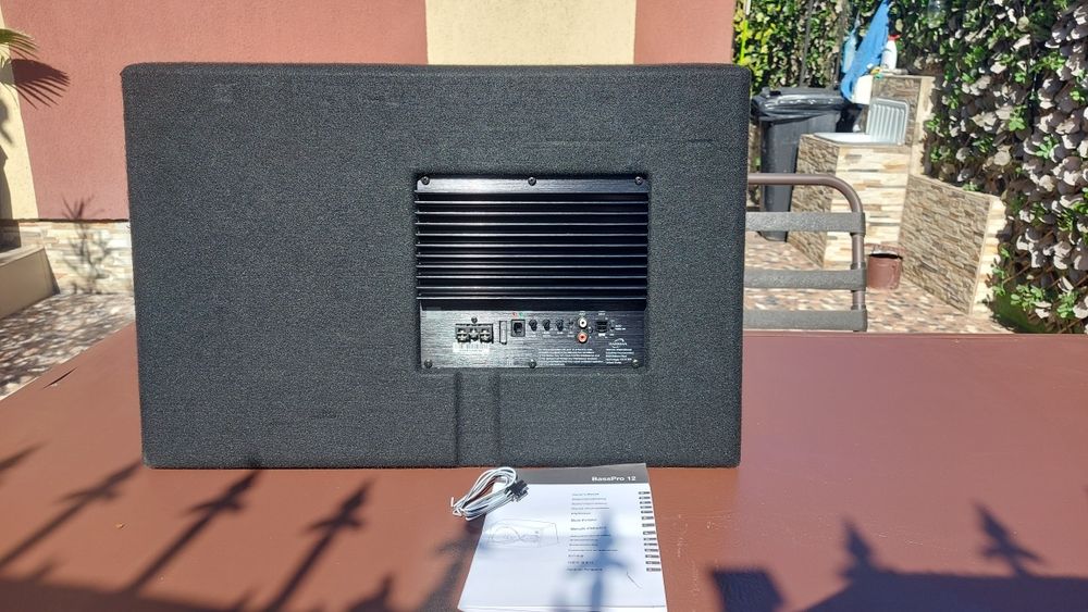 Subwoofer activ JBL basspro 12 450w cu telecomanda(volum)