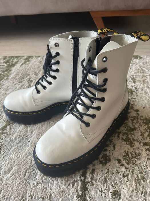Dr Martens Jadon boots White
