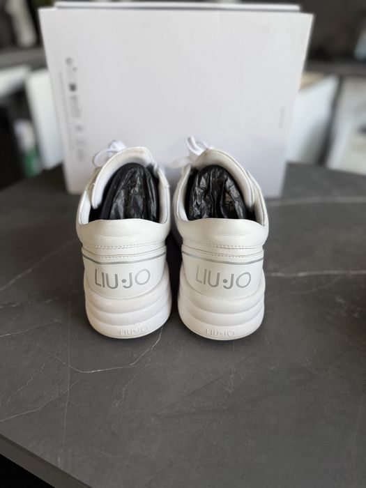 Обувки Liu Jo, Calvin Klein, Adidas, Zara, H&M